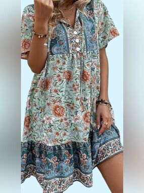SHEIN Boho Floral Mini Dress Petite Casual
Summer Size L